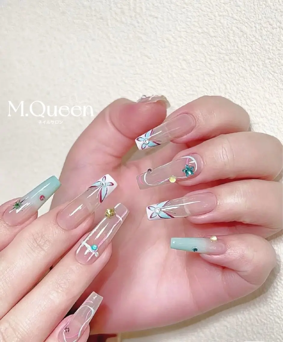 ネイル M.Queenネイル サロン天神今泉店のネイルデザイン