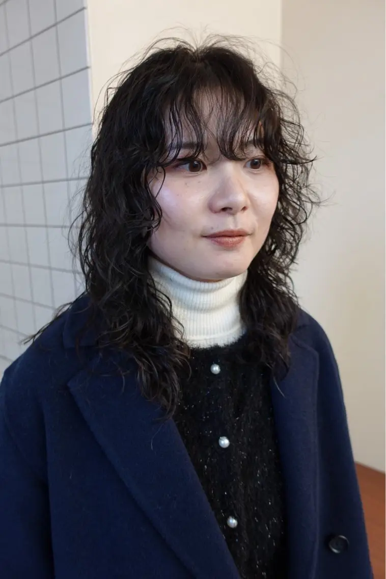 ミディアム カラー パーマ ミディアムパーマ レイヤーカット ボブパーマ/パーマ ウルフパーマのヘアスタイル