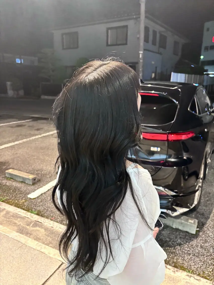 カラー ヘアカラー 楢本 莉子のヘアスタイル