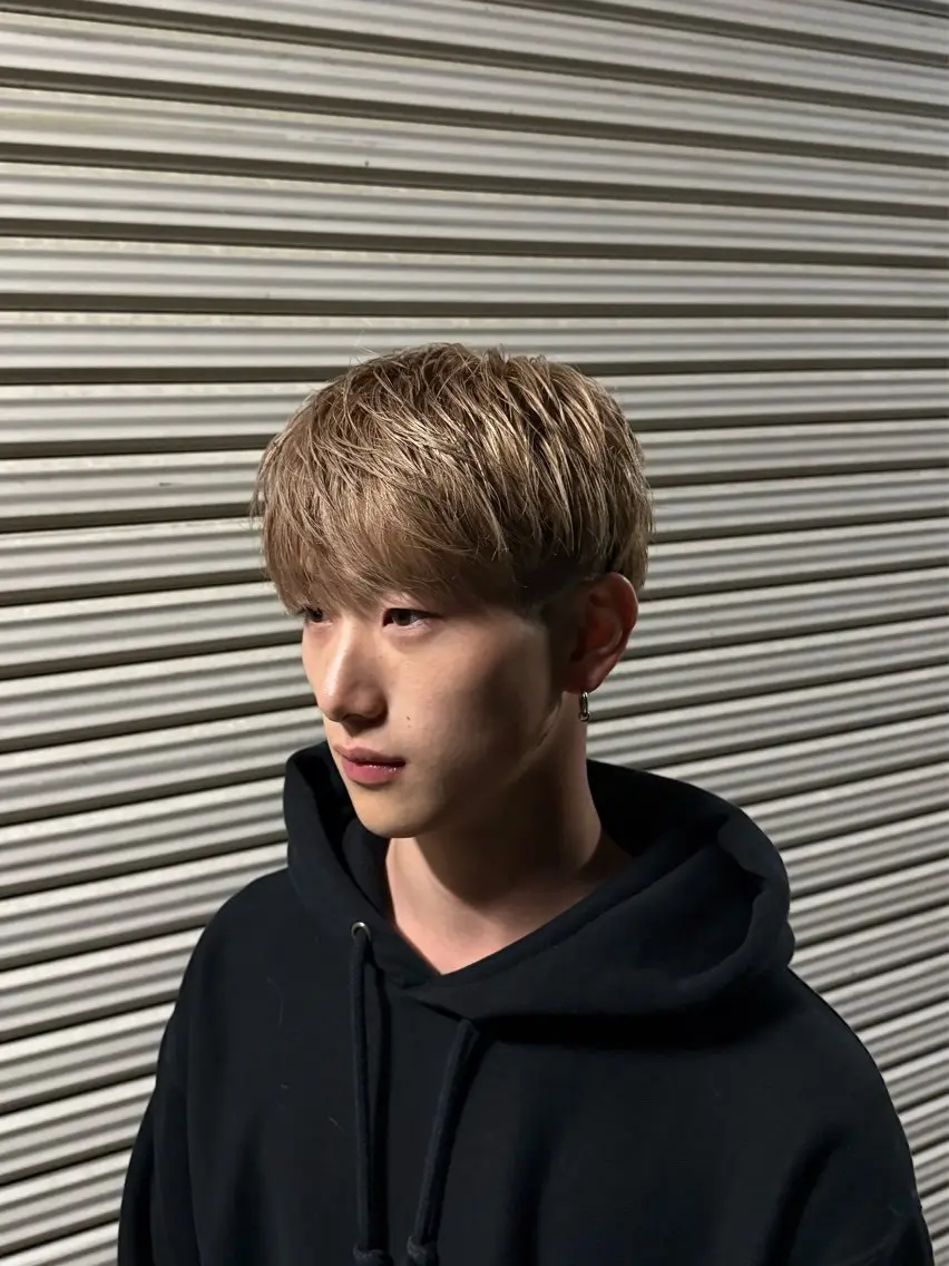 カラー メンズ マッシュ ベージュカラー 透明感カラー ミルクティーベージュ メンズ特化/前橋/ エンドウ　ソラのヘアスタイル
