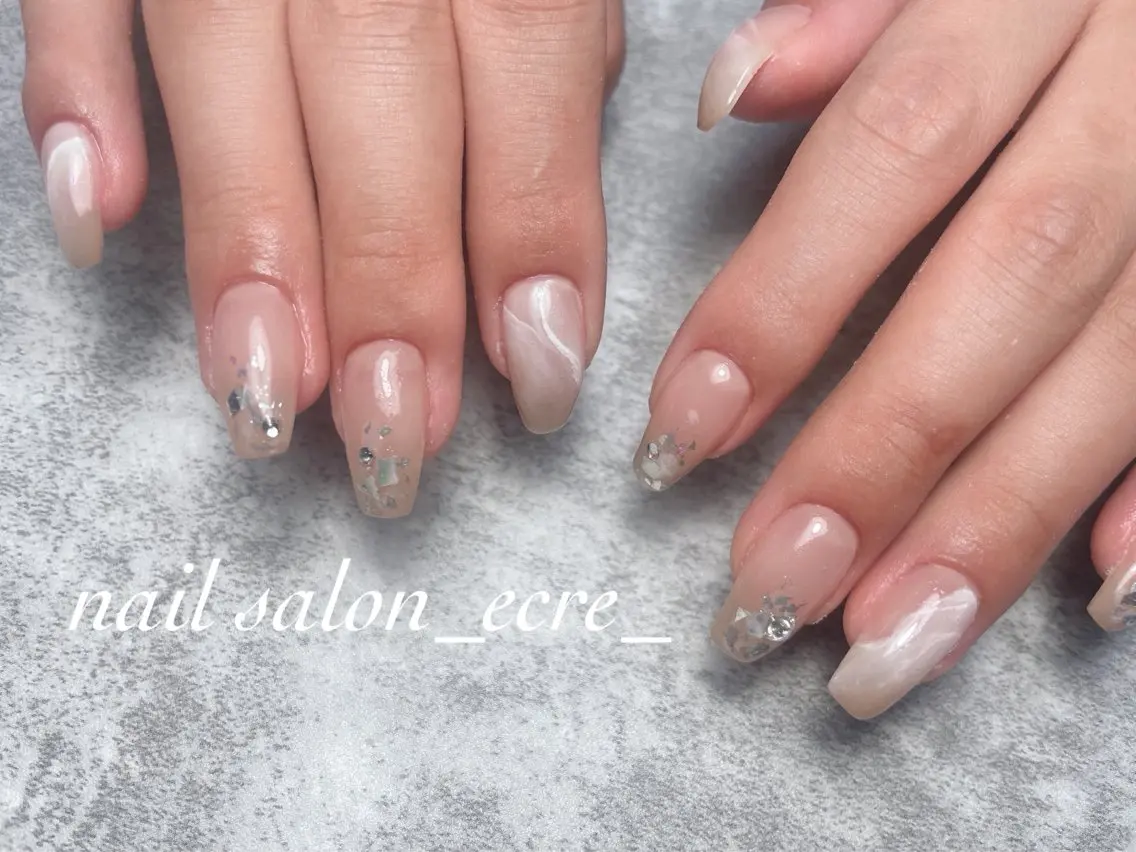 ネイル アートネイル 持ち込み ニュアンスネイル nail salon _ecre_のネイルデザイン