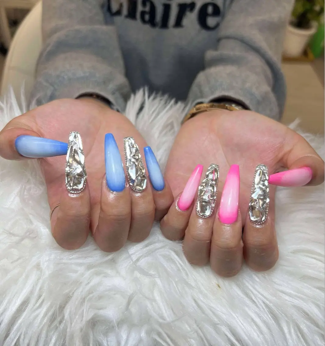 セミロング 韓国風ヘア ハンドネイル Lee _nailのネイルデザイン