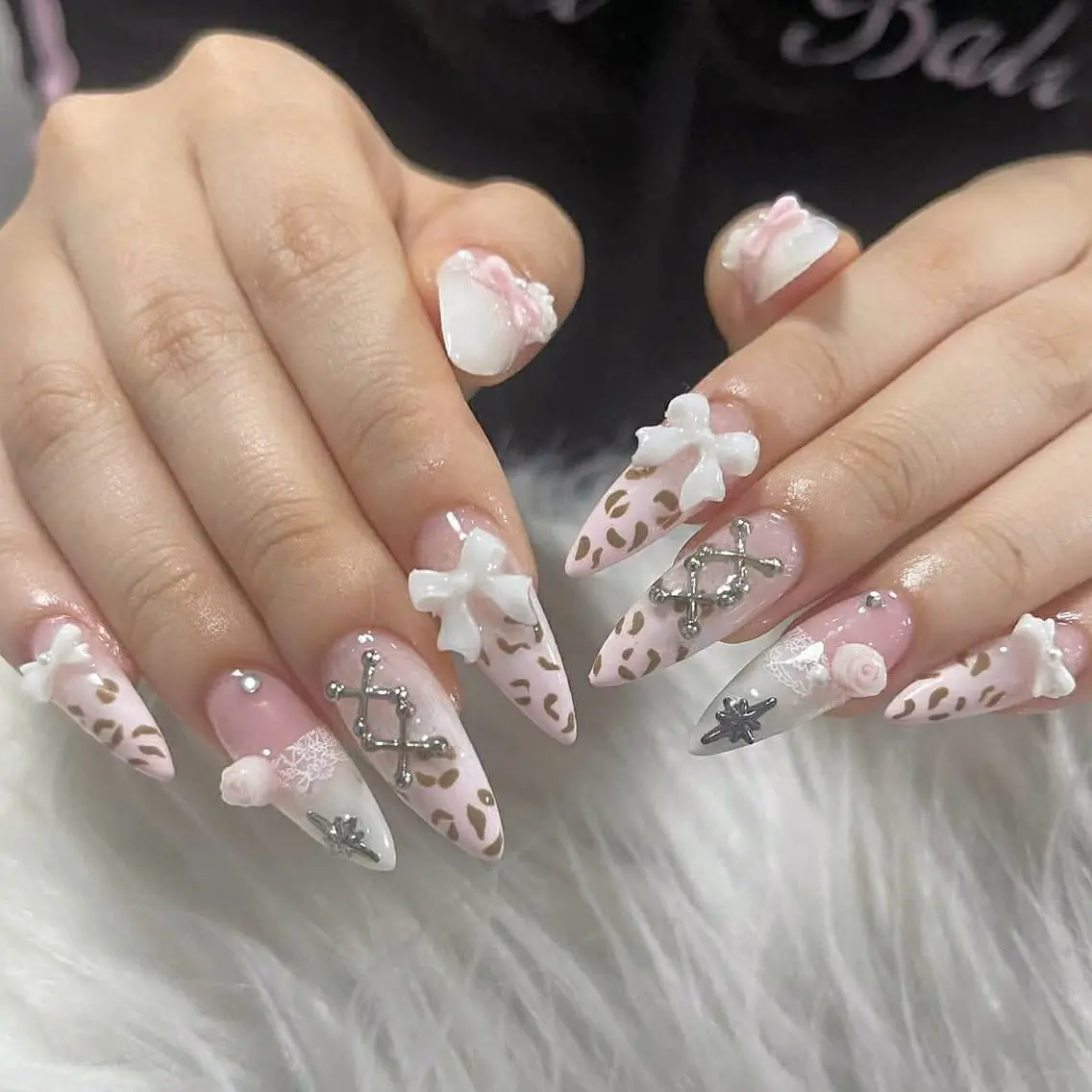 ネイル オーロラネイル クリアネイル 成人式 フラッシュネイル ジェルネイル ハンドネイル Amee Nail Salonのネイルデザイン