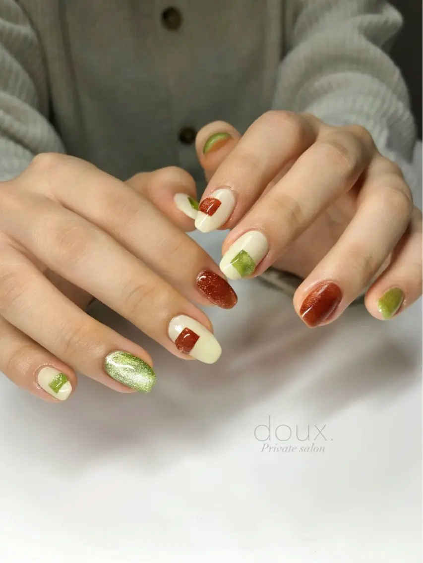 ネイル ハート 韓国ネイル マグネットネイル ニュアンスネイル スクエアネイル doux. nailのネイルデザイン