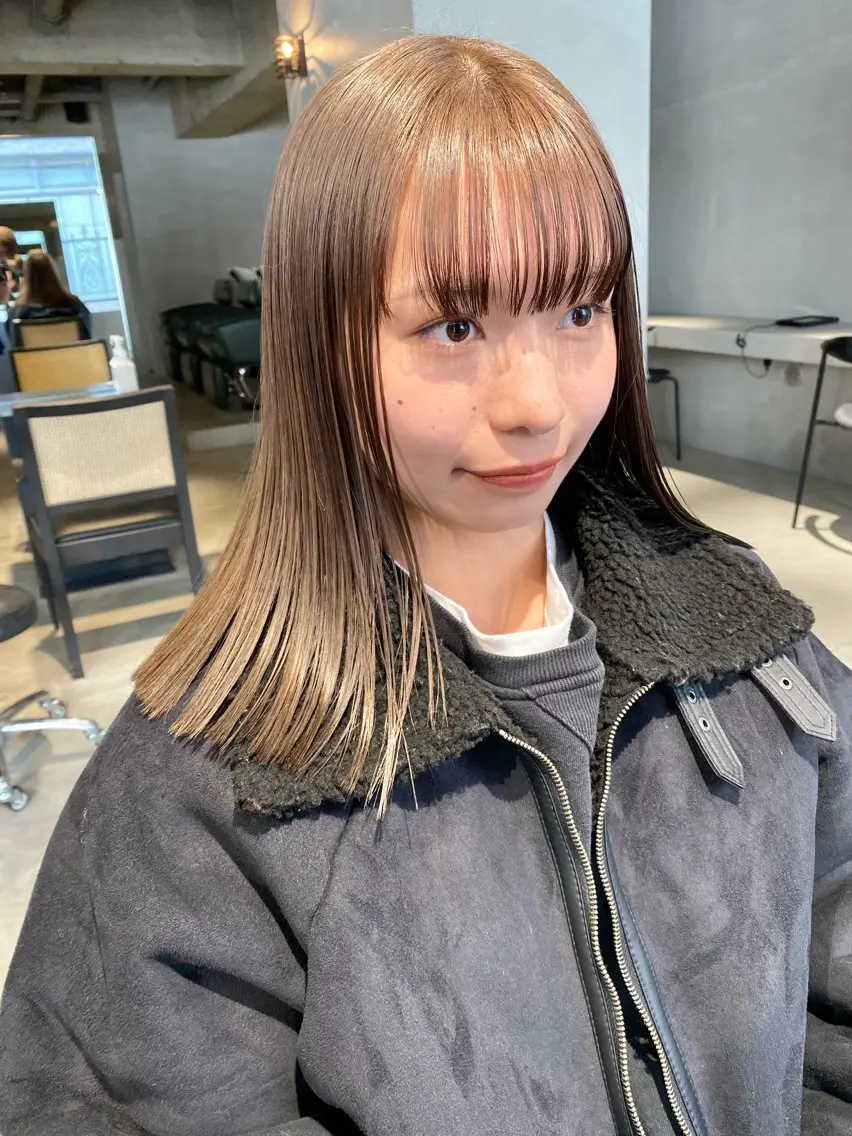セミロング カラー カット ヘアカラー トリートメント 宮川 日菜子のヘアスタイル