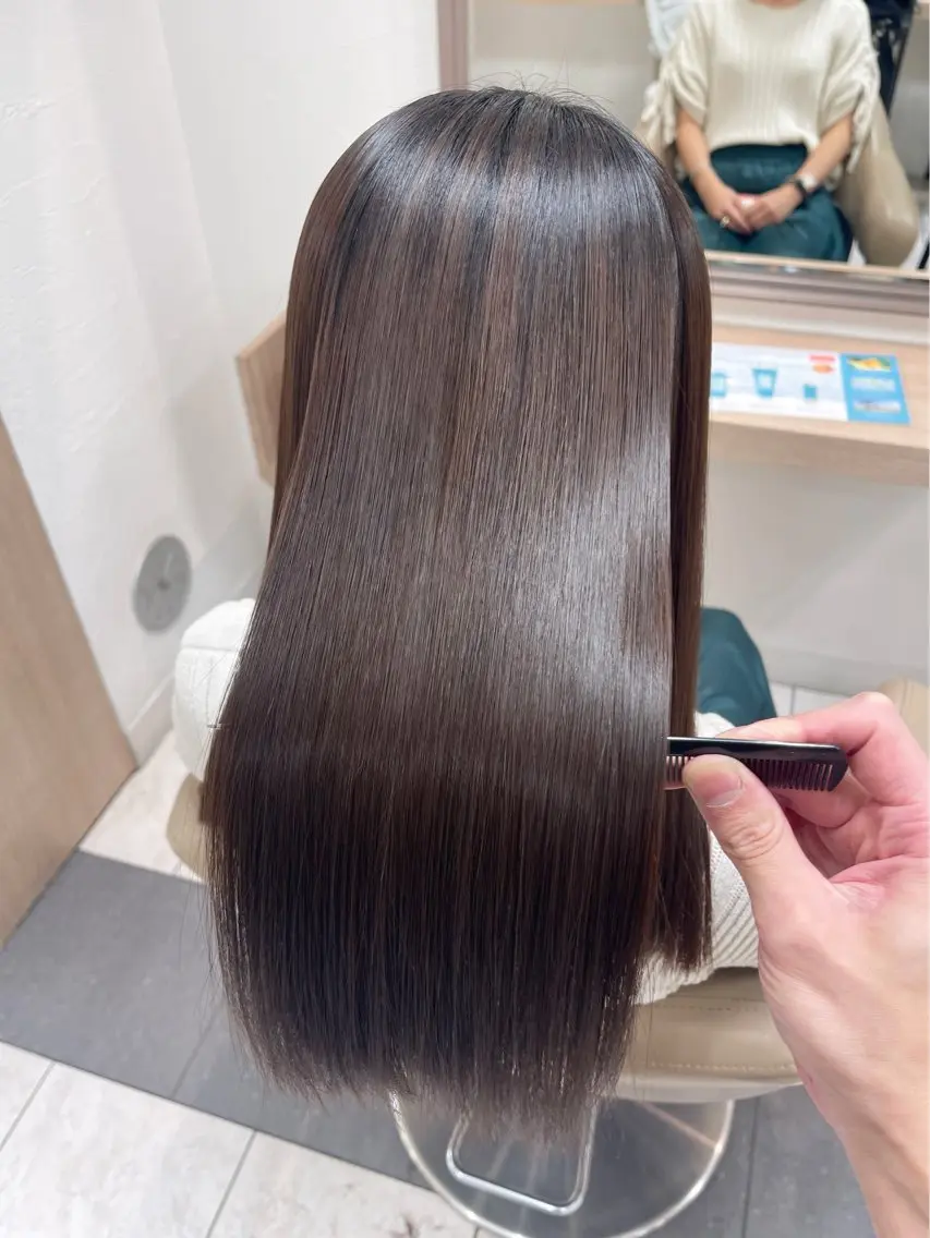 広がりやうねりが気になる方へ👀🎀うるツヤ縮毛矯正🌷+ダブルコーティング🫧·͜·注意事項確認お願いします😌ᩚの写真