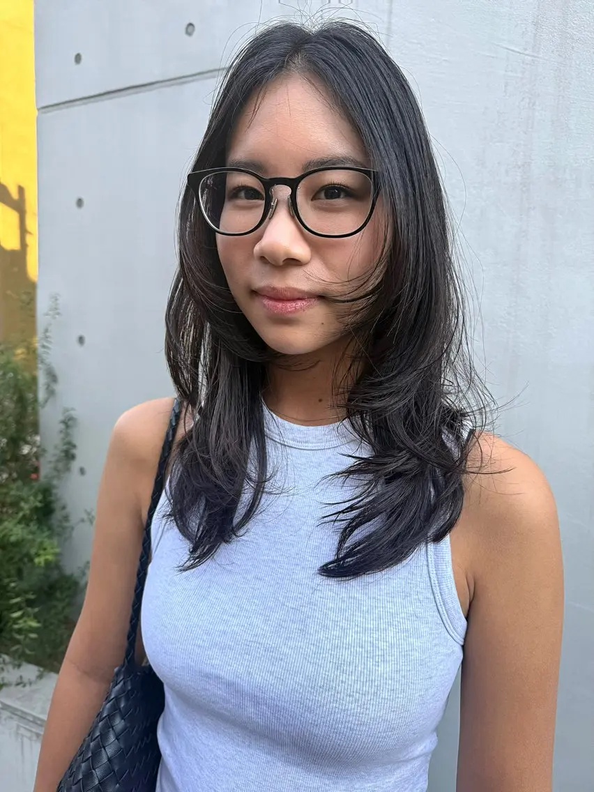 セミロング アッシュ アッシュブラウン ラベンダーベージュ ボブ ハッシュカット レイヤーカット\ウル フ　chinatsuのヘアスタイル