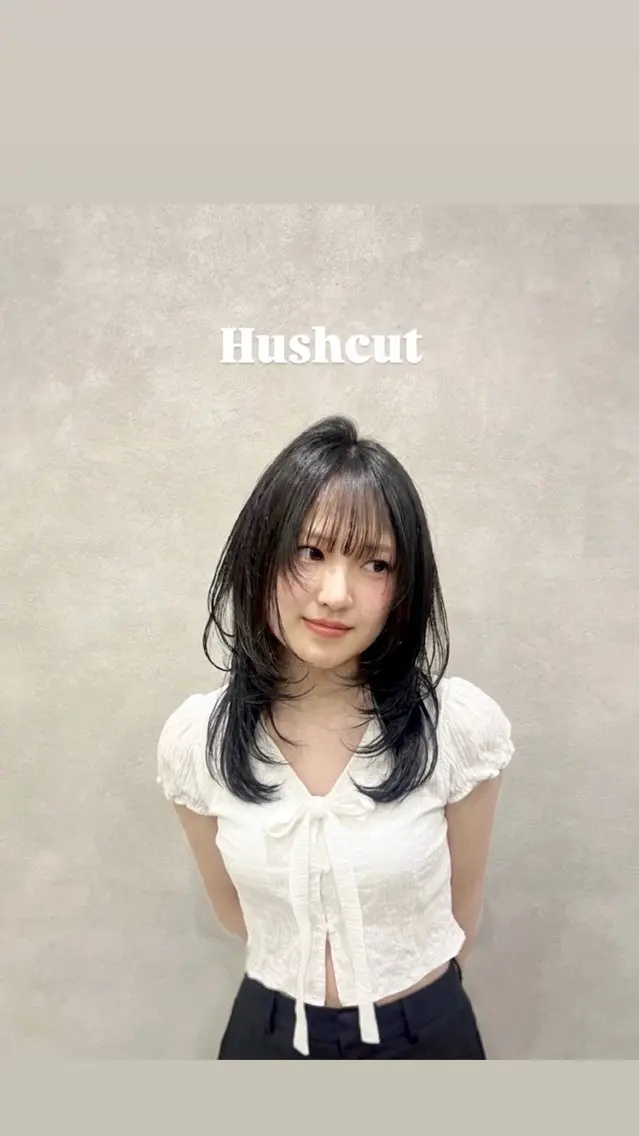 ミディアム カット 西林玲那 / DECOHAIRのヘアスタイル