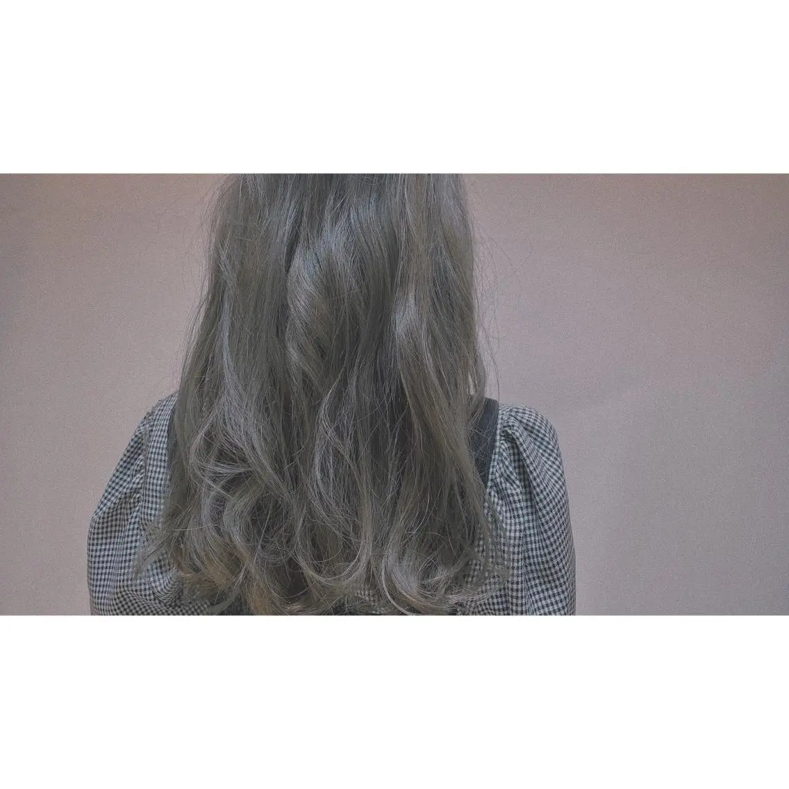 セミロング カラー ベージュカラー ブロンド グレージュ シルバー カット トリートメント 齊藤 賢祐のヘアスタイル
