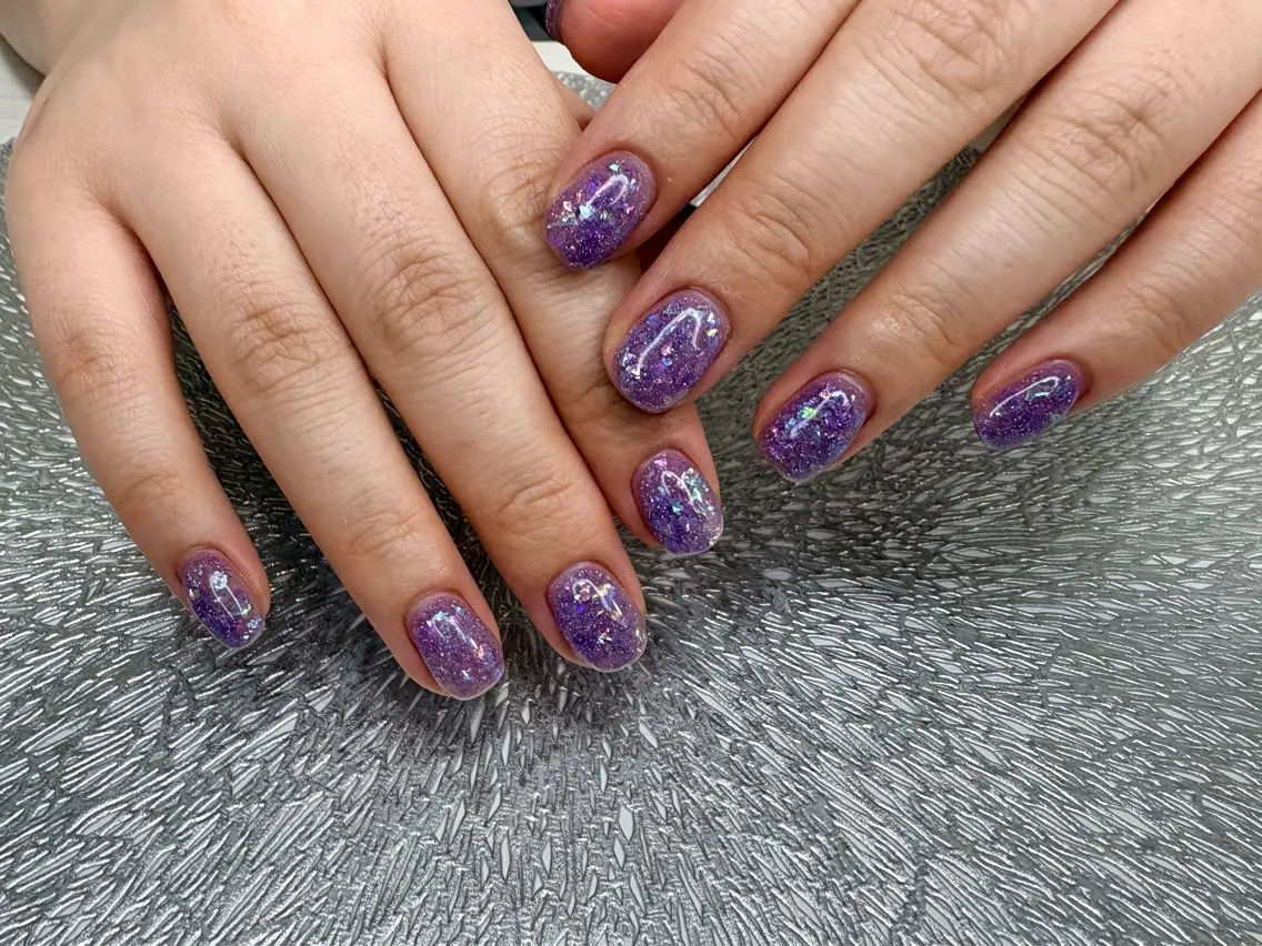 ネイル フットネイル ジェルネイル ラメ(グリッター) マグネットネイル 持ち込み ハンドネイル ハンドケア ♡Bivi♡自爪に 優しいネイルサロンのネイルデザイン