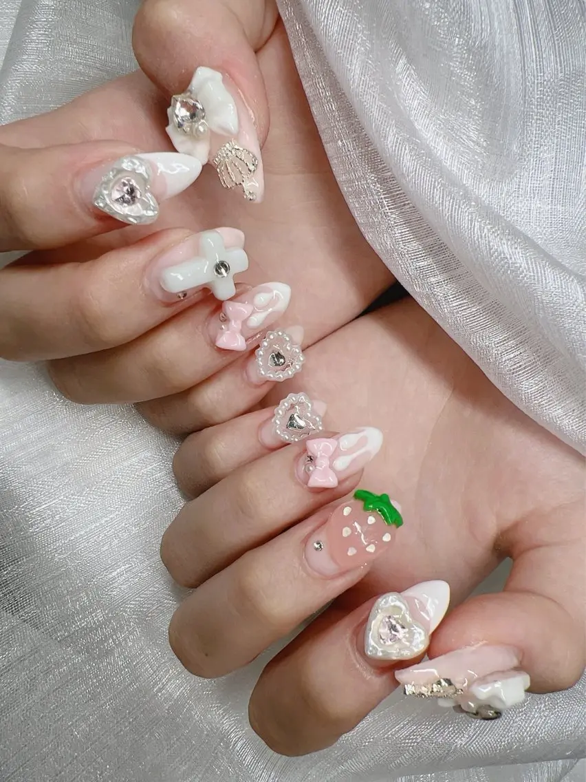 ネイル 長さ出し グラデーション 卒業式 キラキラネイル マグネットネイル ハンドネイル Lee Nails チップ長さだし専門店のネイルデザイン