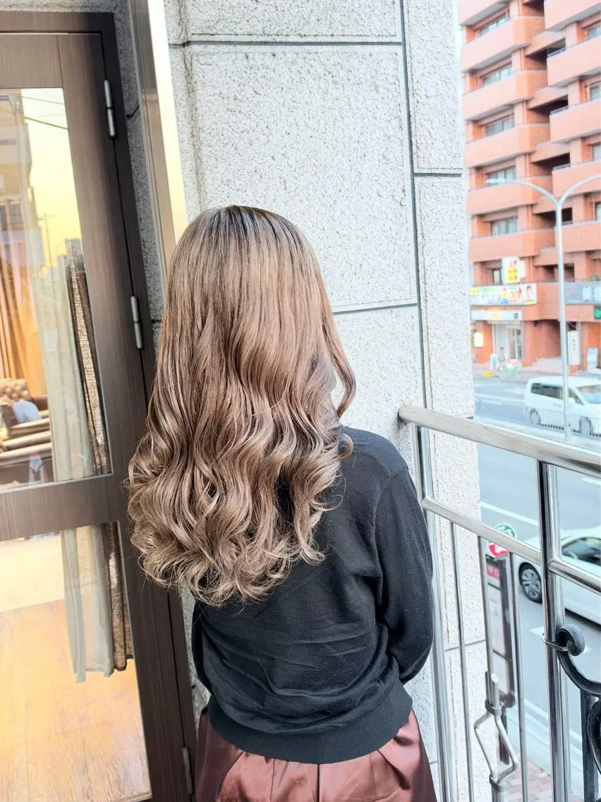 カラー ベージュカラー ブリーチ 透明感カラー グレージュ ハイトーンカラー カット ヘアカラー ✨韓国風ブリーチ✨ 髪質改善✨ミヤタのヘアスタイル