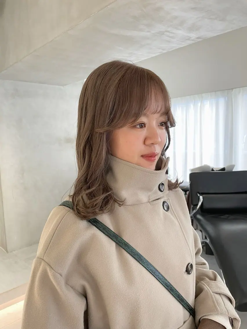 セミロング カラー 🪞透け感&韓国ヘア 🪞honokaのヘアスタイル