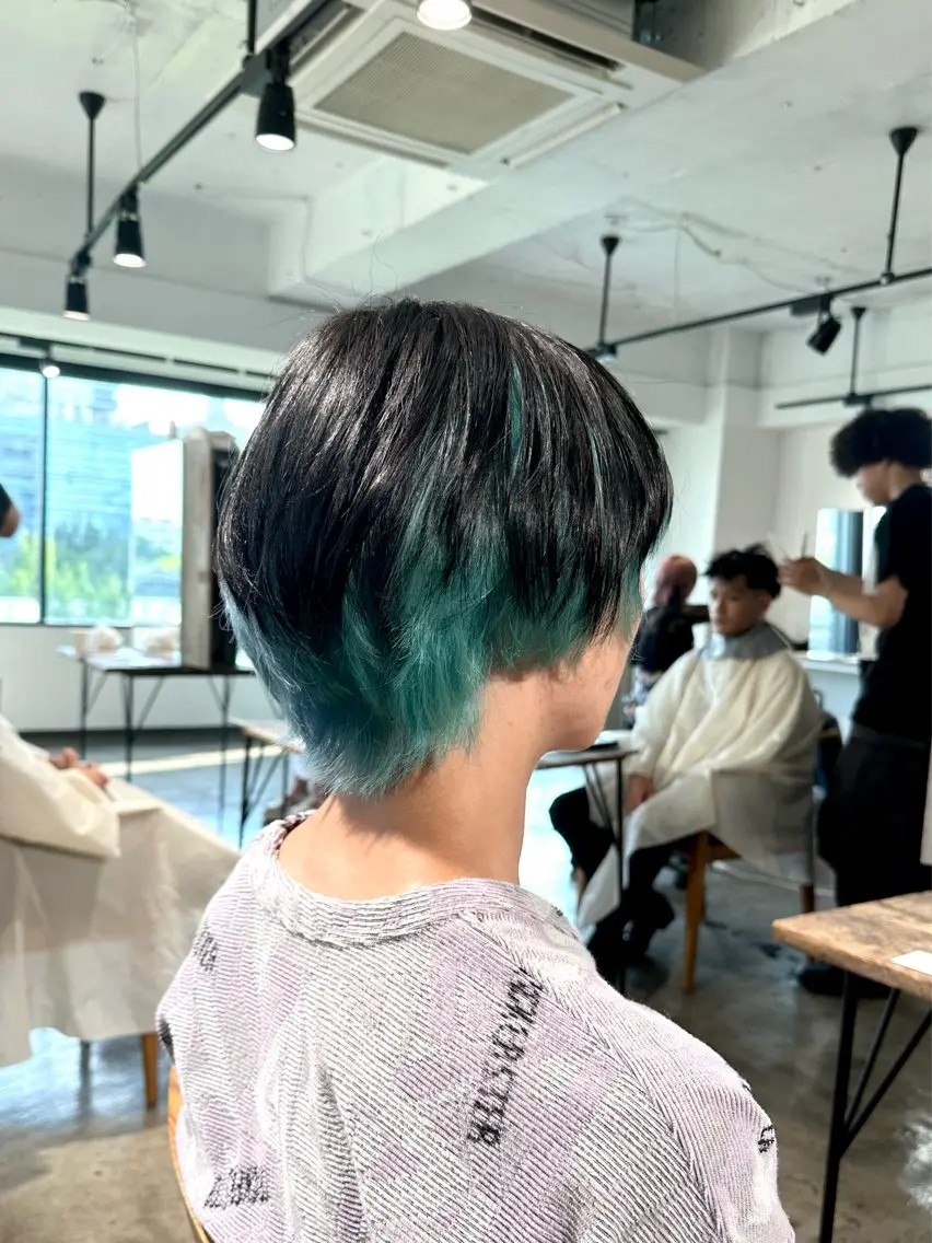 カラー メンズ メンズブリーチ メンズハイトーン メンズパーマ ブリーチ ブルーカラー カット ヘアカラー トリートメント 骨格補正施術/メンズ 専門美容師/YUYAのヘアスタイル