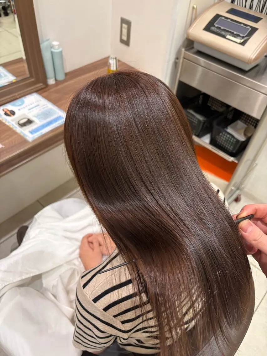 カラー 黒髪 ブリーチ ブルーカラー ブルーブラック ブラウンカラー ヘアカラー 黒澤 凌空のヘアスタイル