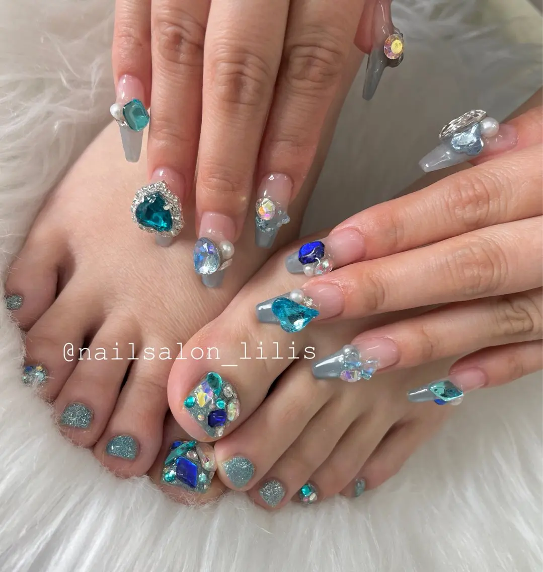 ネイル おそろいネイル フットネイル nailsalon Lilisのネイルデザイン