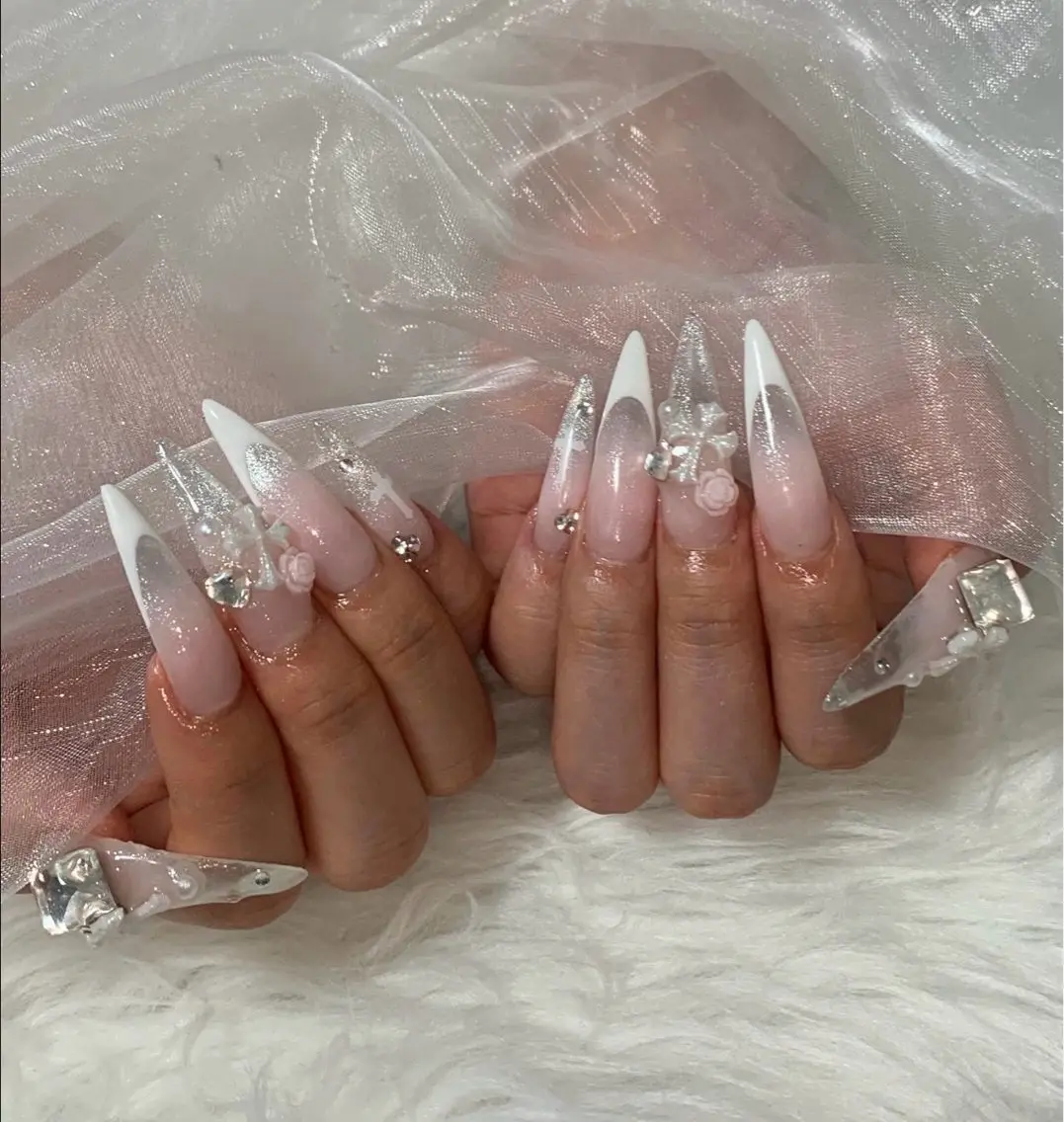 ネイル ハンドネイル Rinaky Amee Nailのネイルデザイン