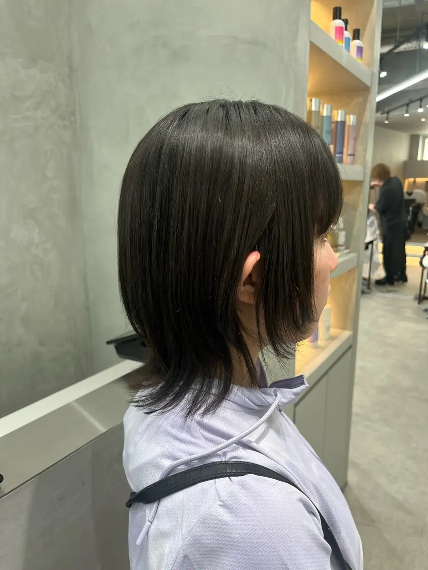 ミディアム ウルフカット 中村 彩夏のヘアスタイル