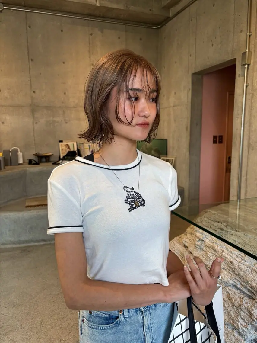 ショート カラー ベージュカラー ブリーチ ボブ 月形 美貴のヘアスタイル