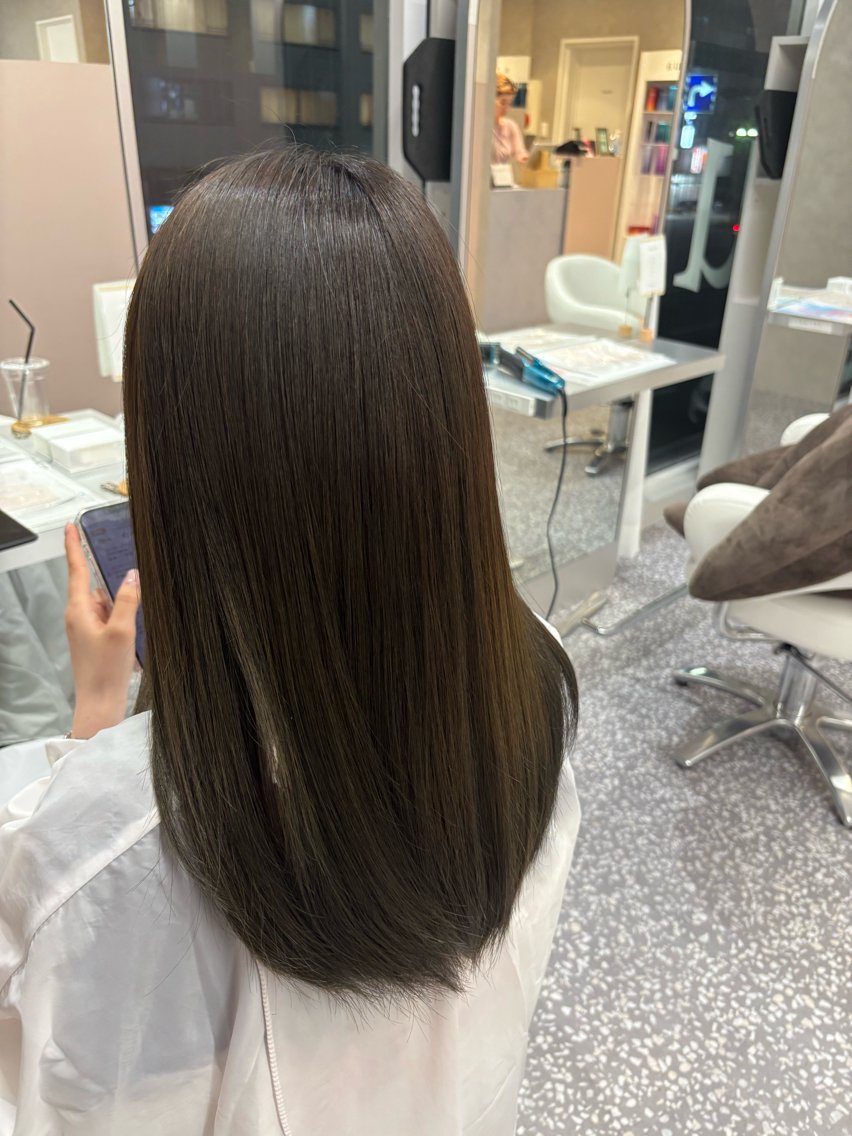 セミロング 縮毛矯正 湯浅 風希のヘアスタイル