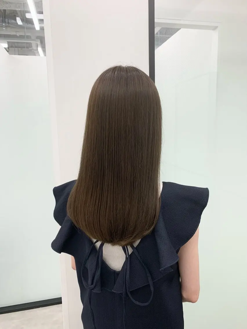 セミロング カラー 透明感カラー グレージュ ヘアカラー ヘッドスパ 本格ヘッドスパ🌿 ×ヘア　佐藤のヘアスタイル