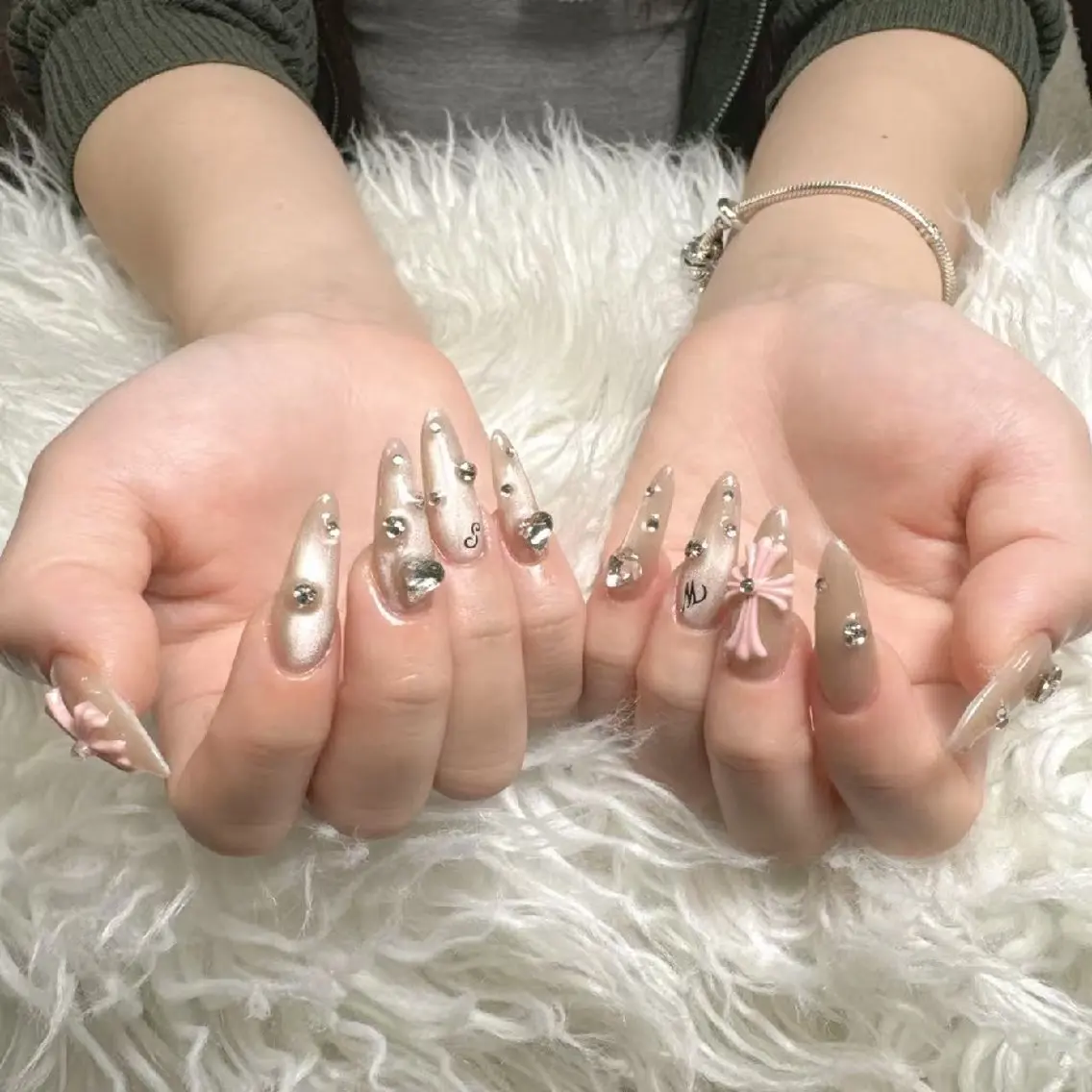 ネイル ENsalon AKIRAのネイルデザイン