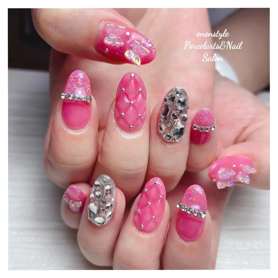 ミディアム ネイル 🐾enen style 🐾のネイルデザイン