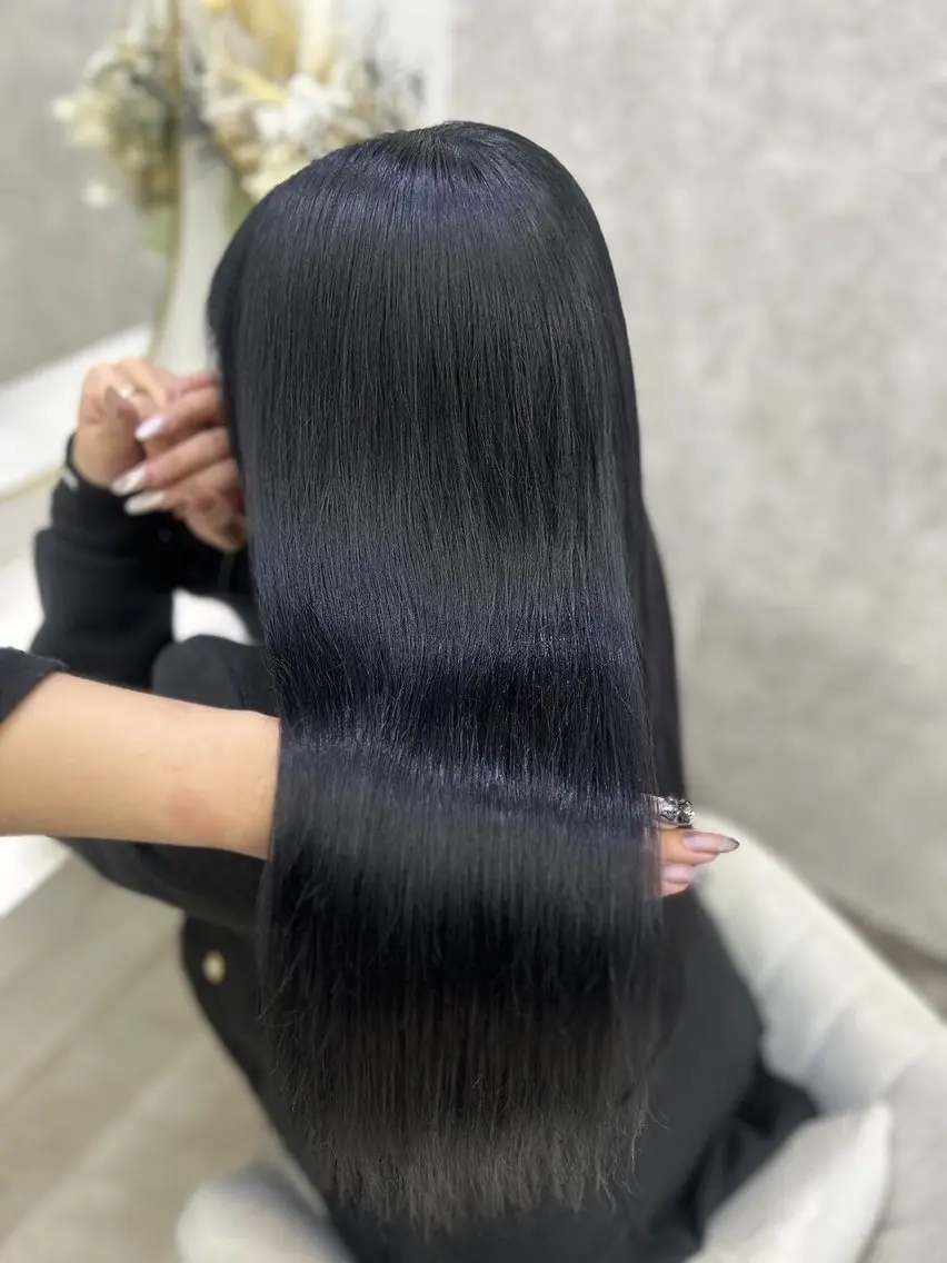 ロング カラー 芳賀 莉菜のヘアスタイル