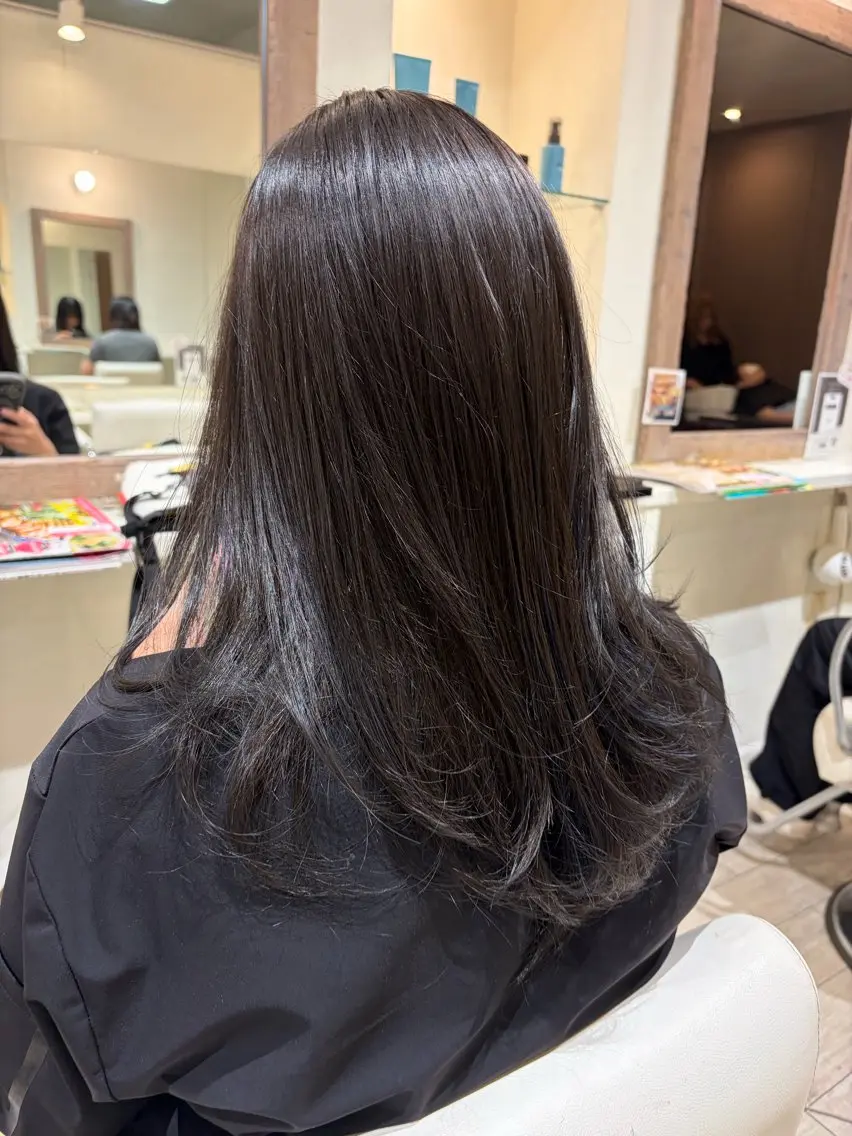 セミロング NICCOLO室見 Erinaのヘアスタイル