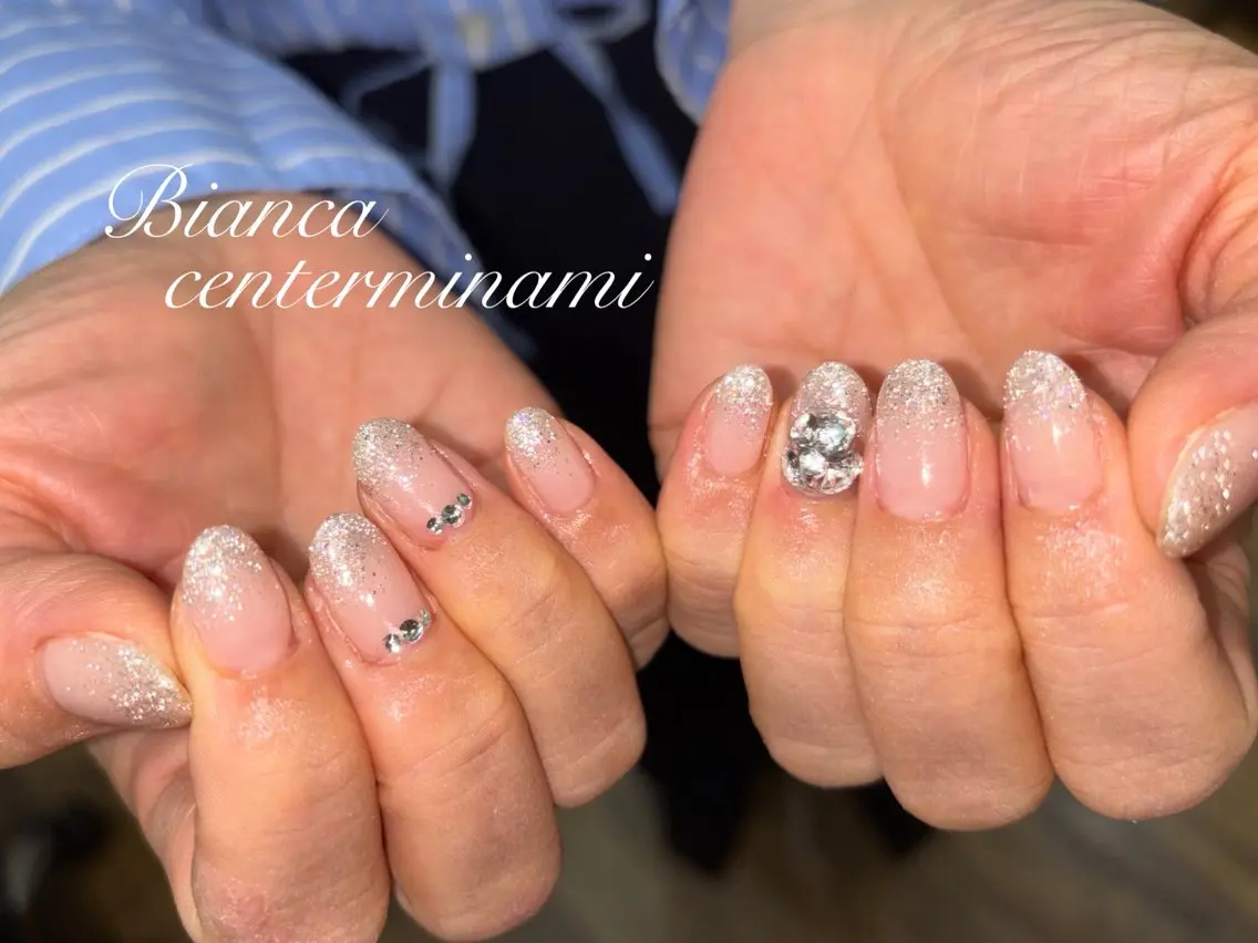 ネイル Bianca KIKUTIHARAのネイルデザイン