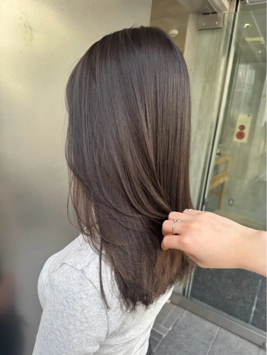 ロング カラー 末政 李椛のヘアスタイル