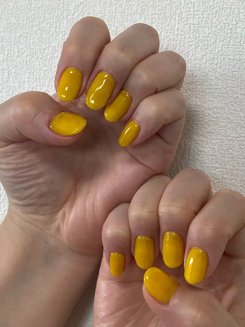 ネイル 黄色 ハンドネイル 自宅サロン FeelFreeのマツエク・マツパデザイン