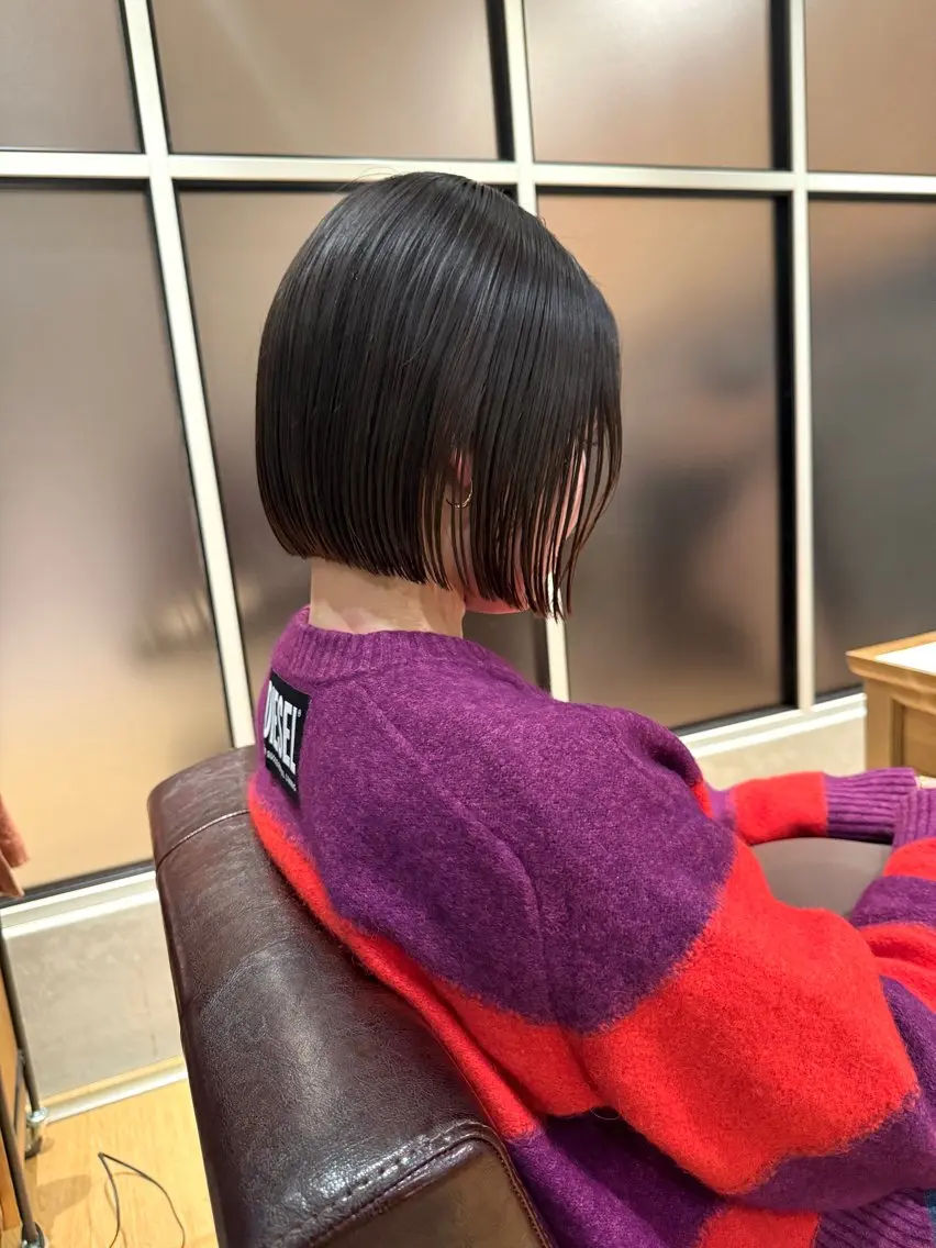 ショート ボブ カット トリートメント 岡田 愛依のヘアスタイル
