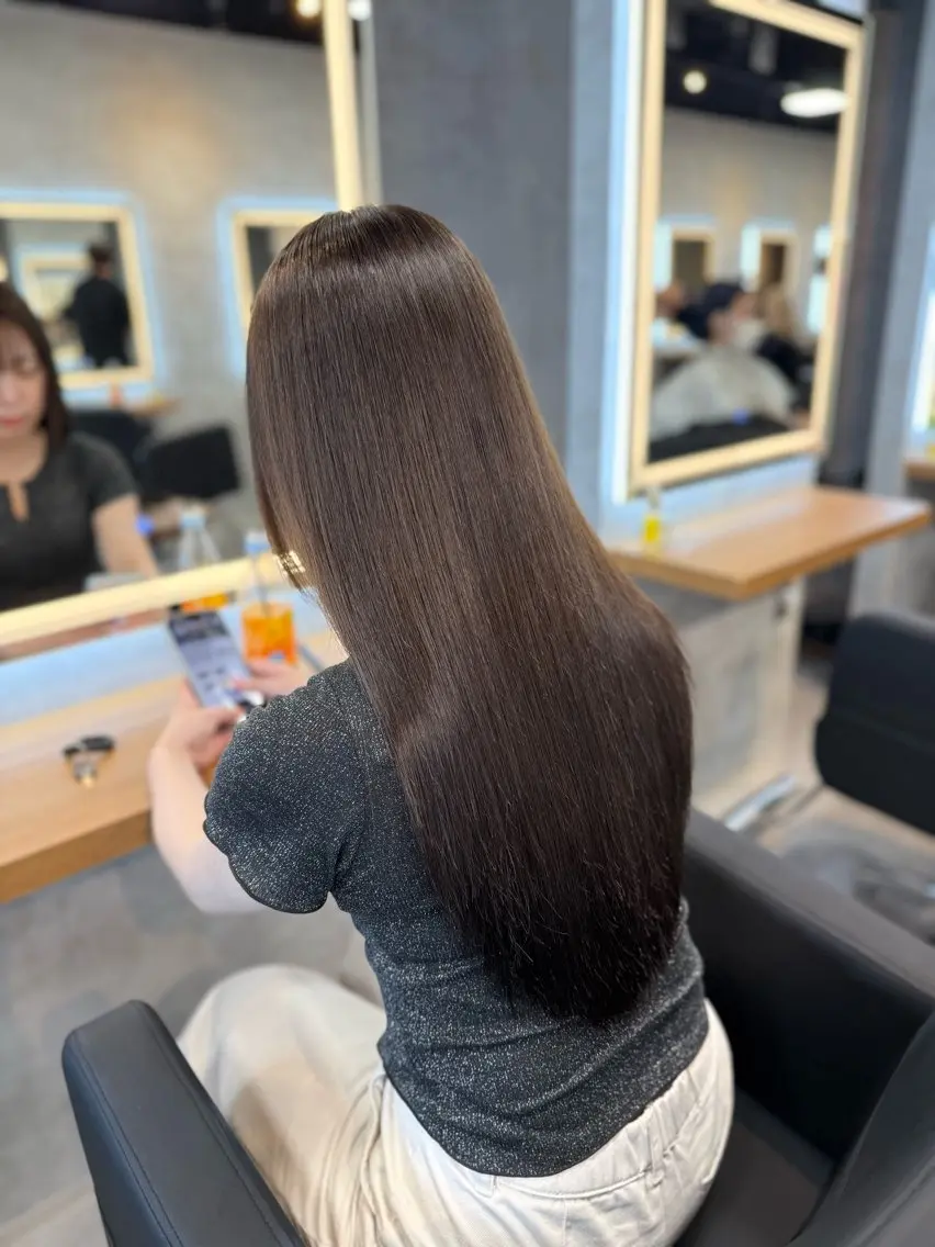 ロング カラー ヘアアレンジ ヘアカラー トリートメント ヘアセット レイヤー×透明感カラ ーHAYATOのヘアスタイル
