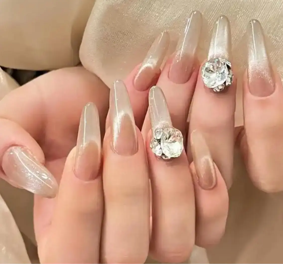 ネイル チークネイル 長さ出し フレンチネイル ガーリー 韓国ネイル sun nail池袋 モデル募集のネイルデザイン