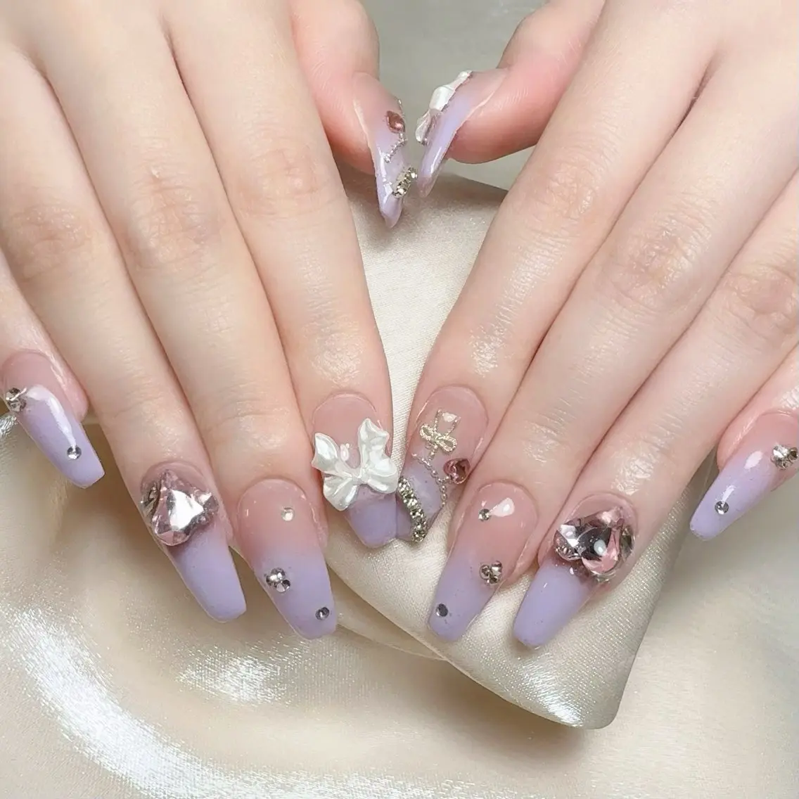 メンズ ネイル メンズ韓国風 アートネイル オーロラネイル ガーリー キラキラネイル ハンドネイル Nail salon 木にいるのネイルデザイン