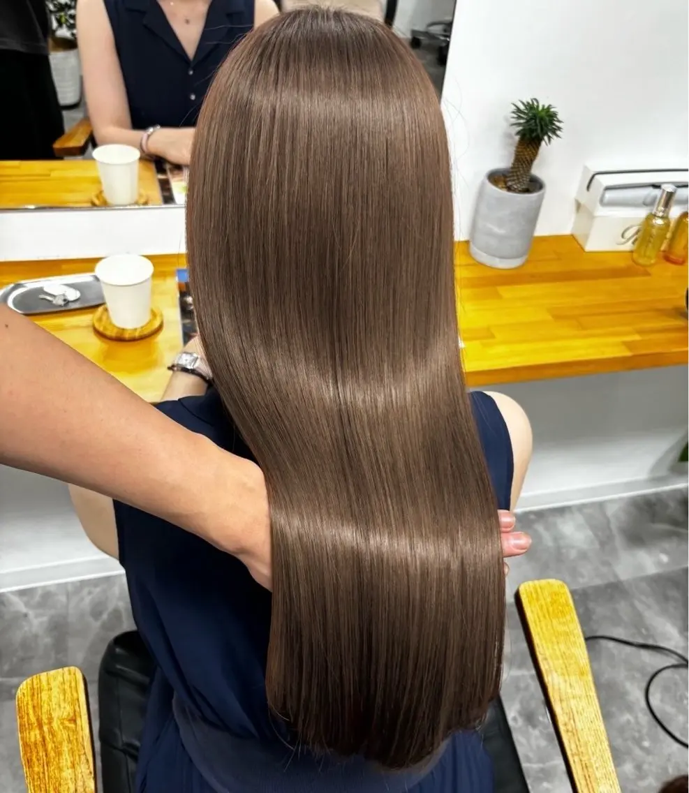 ロング 髪質改善 コバヤシ リョウのヘアスタイル