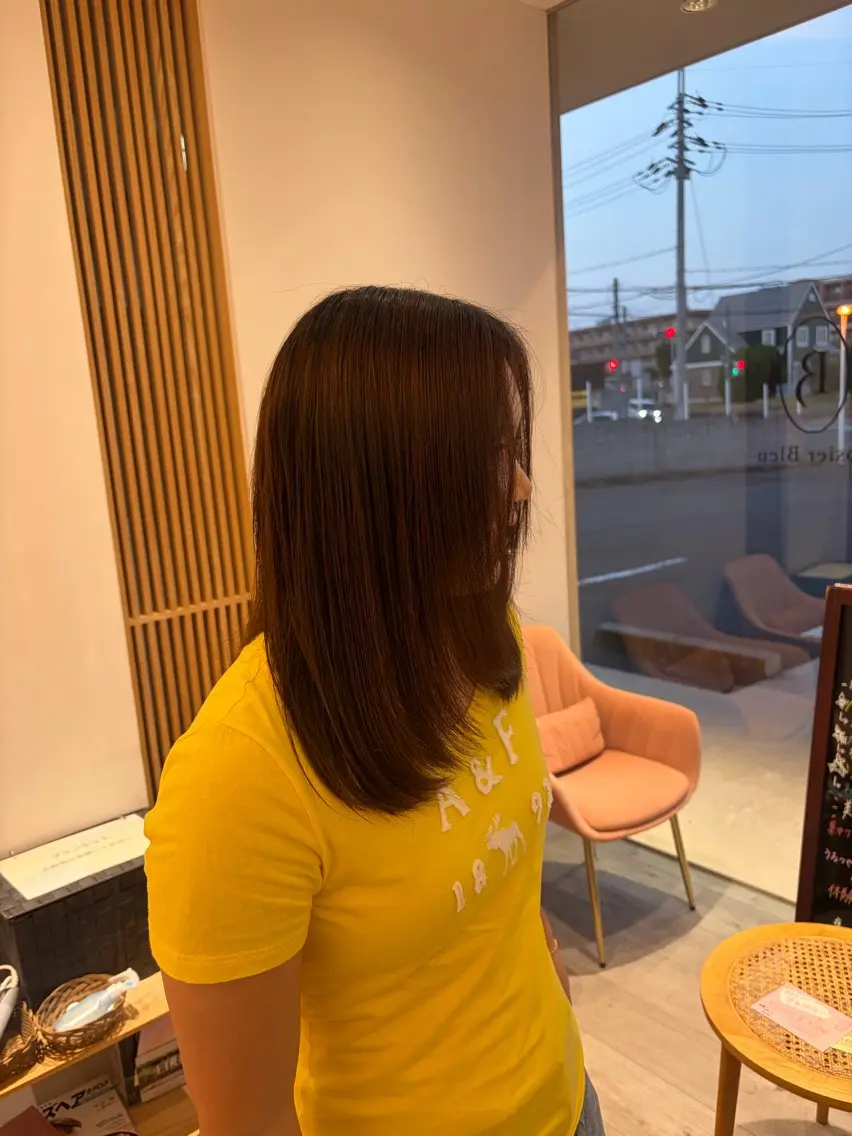 ミディアム RosierBleu 中山のヘアスタイル