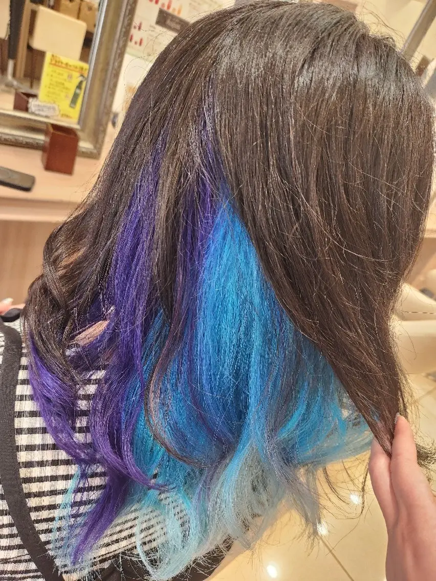 セミロング カラー ヘアカラー トリートメント 推しアニメカラー🌈 ツヤ透明感カラー🦄のヘアスタイル