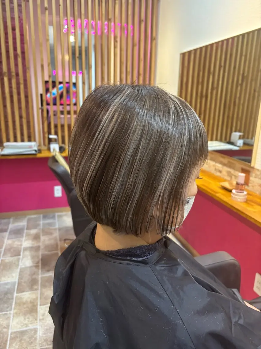 ショート カラー ヘアカラー&縮毛矯正 STAR☆RIVERのヘアスタイル