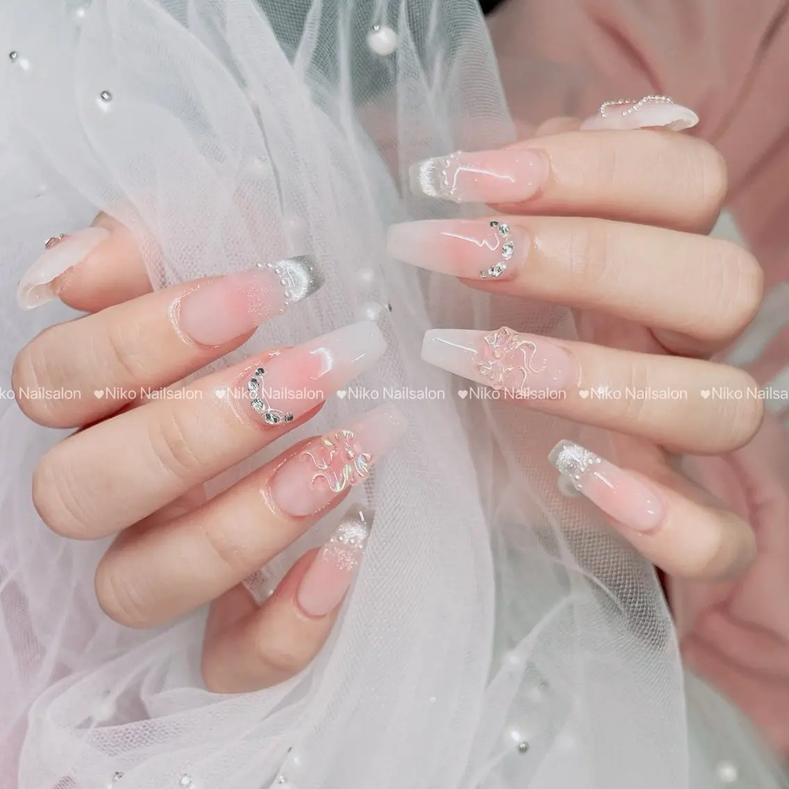 ネイル チークネイル 長さ出し フットネイル フレンチネイル ジェルネイル Niko Nail salon 銀座本店のネイルデザイン