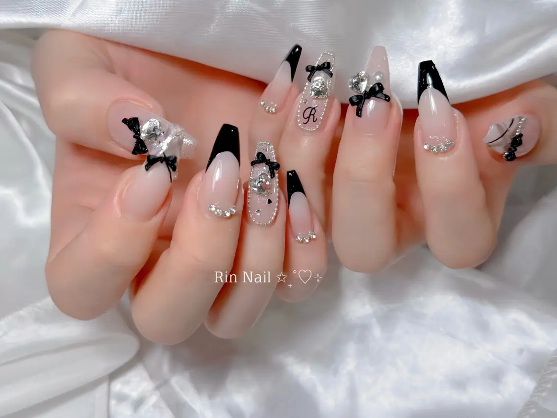 ネイル オーロラネイル チークネイル 桜ネイル クリアネイル ドット ハンドネイル Rin Nail 新大久保店のネイルデザイン