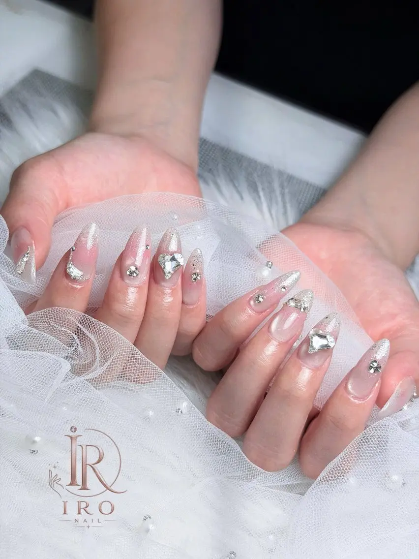 ネイル ハンドネイル IRO Nail Studioのネイルデザイン