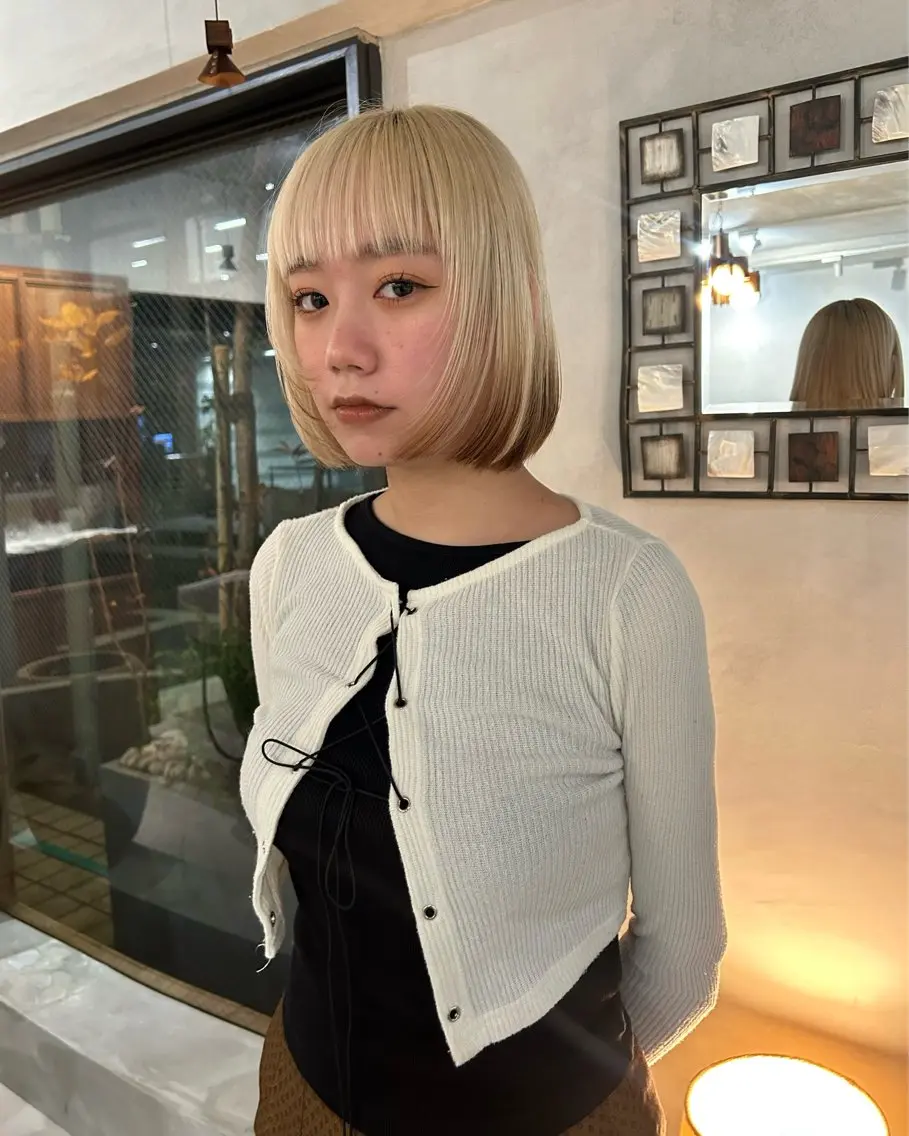 カラー 抜きっぱなしブロンド ブロンド ヘアカラー GAN /ダメージレスカラーのヘアスタイル