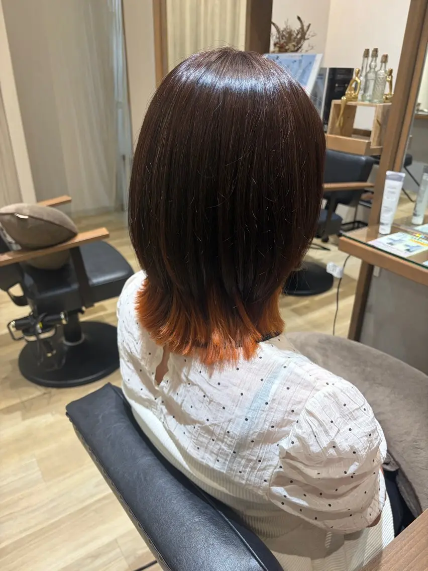 ミディアム カット ヘアカラー ケアブリーチカラー 樋口 莉奈のヘアスタイル