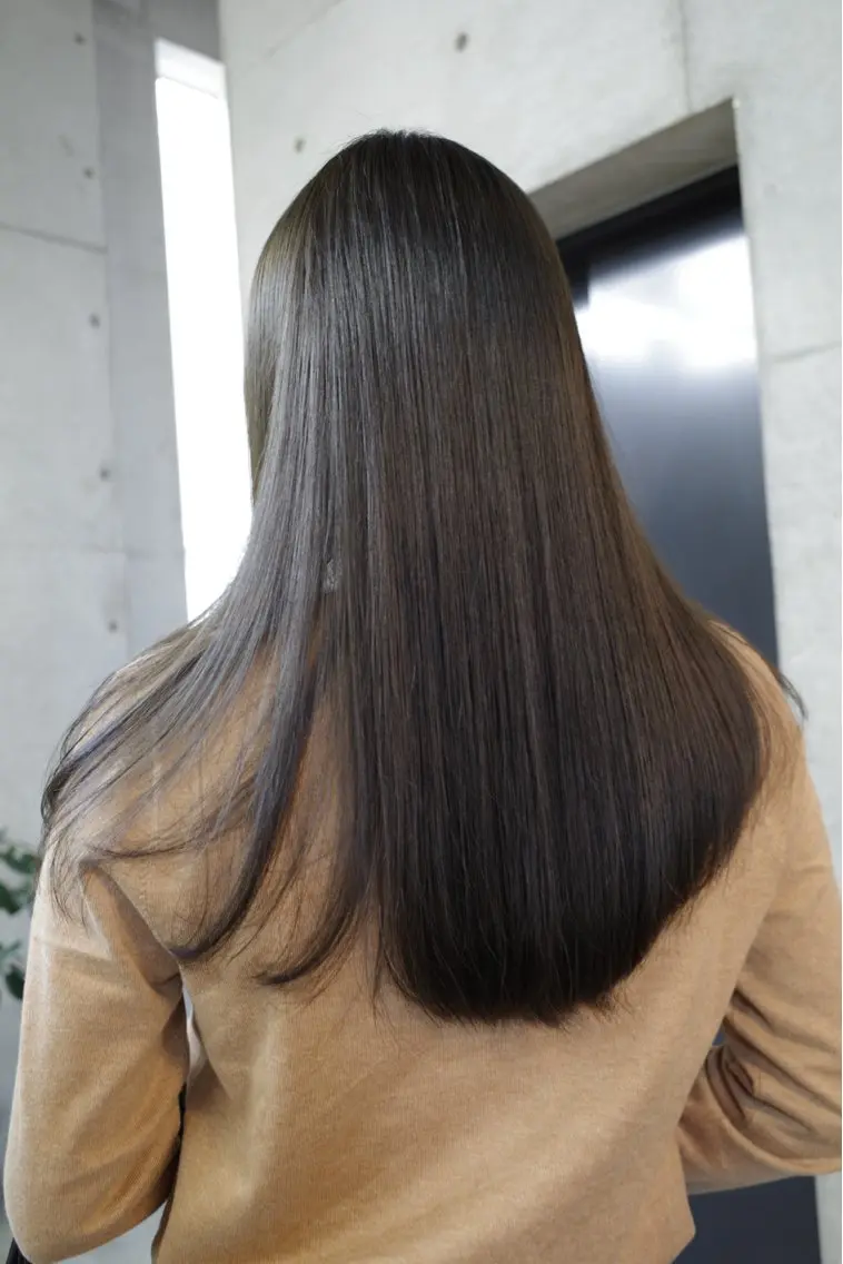 ロング カット ヘアカラー 葉 /レイヤーカットのヘアスタイル