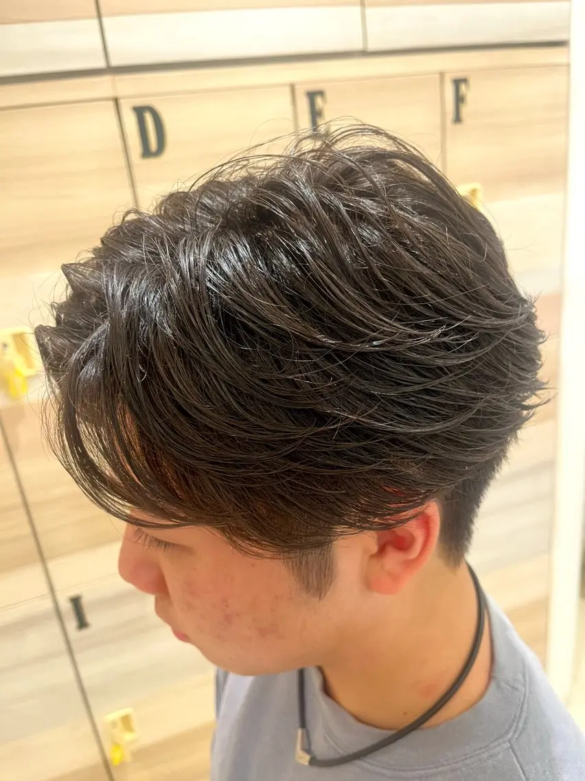 パーマ メンズ フェザーパーマ メンズパーマ 髪質改善/縮毛矯正 /菊島樹希のヘアスタイル