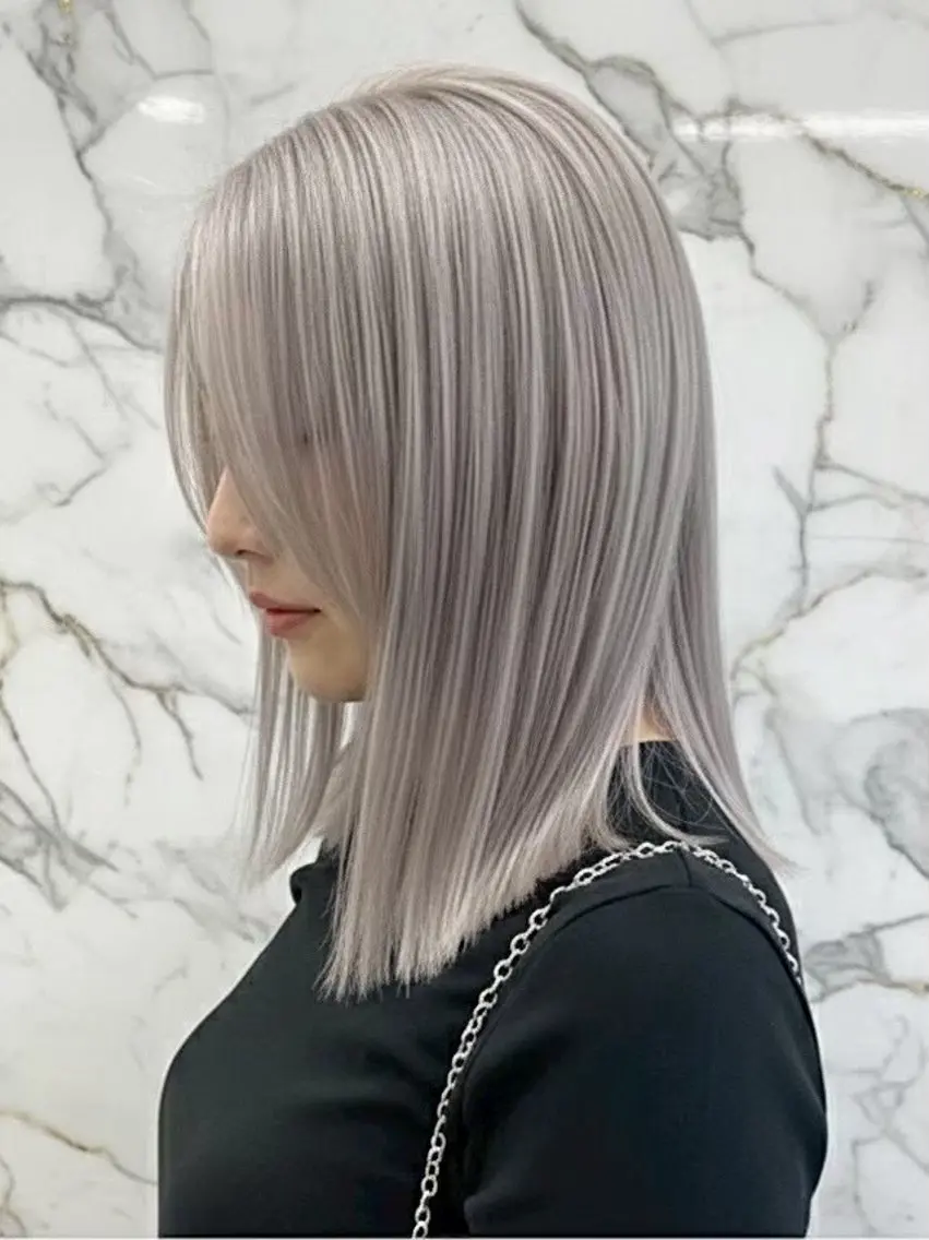 ミディアム カラー ブリーチ 透明感カラー ハイトーンカラー シルバー ヘアカラー 池袋ブリーチ/ ハイトーン/Shunのヘアスタイル