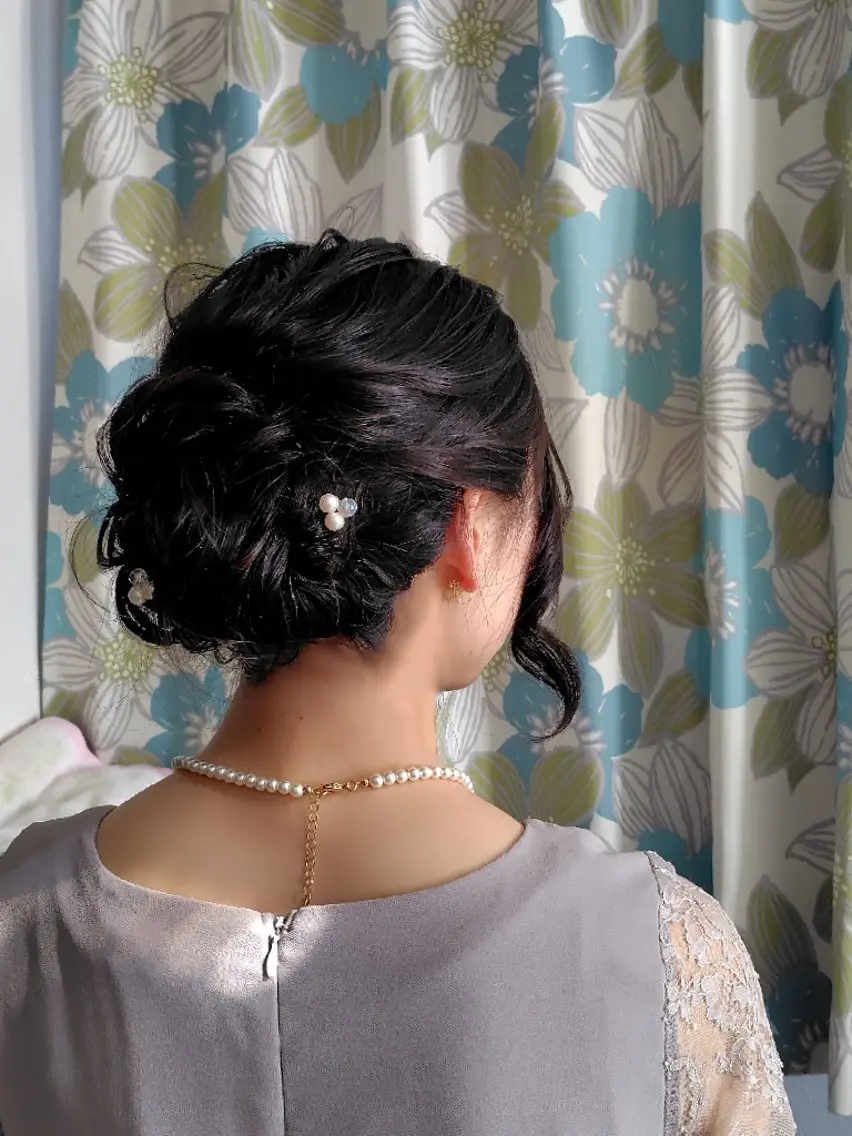 ミディアム ヘアアレンジ お団子ヘア 結婚式・ブライダル 🐈‍⬛なおカラーモ デル様募集中🎀のヘアスタイル