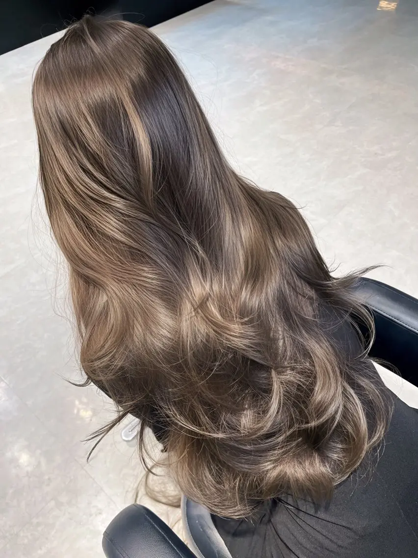 ロング 海野翔吾🇨🇳 ワンホンレイヤーのヘアスタイル